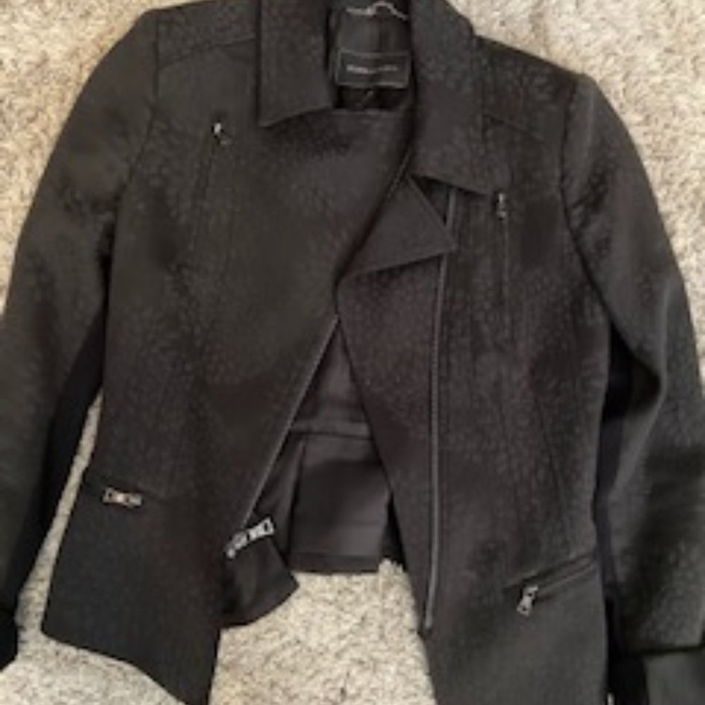 BCBGMaxAzria Women's Black Blazer